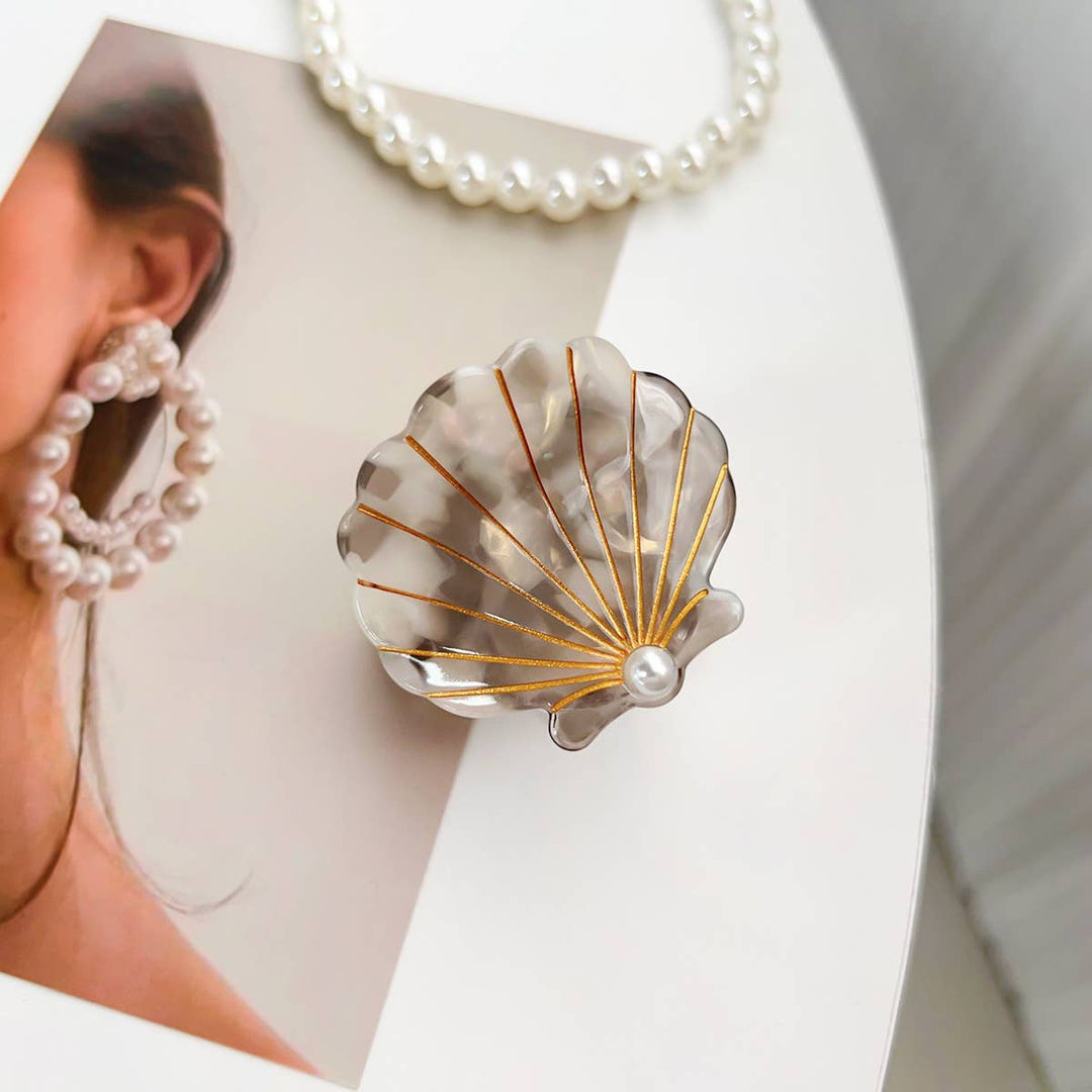 Small Shell Hair Claw Clip