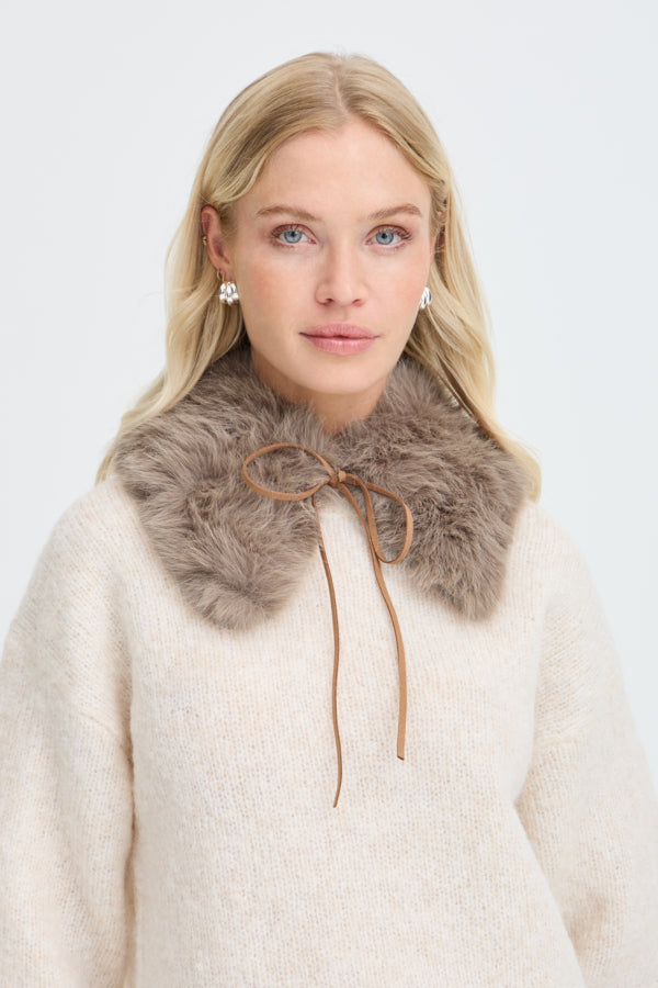 Faux Fur Collar