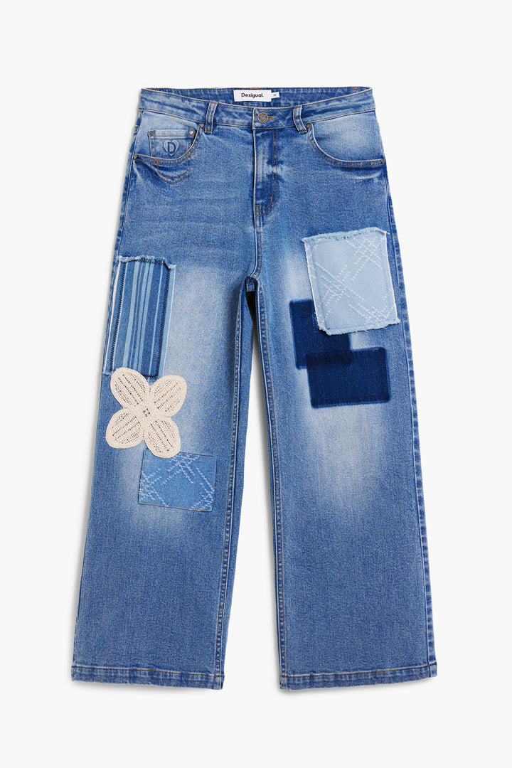 Desigual Daisy Mae Crop Jean showing light-wash denim with a high waist and cropped length, styled with retro inspired patchwork detail.