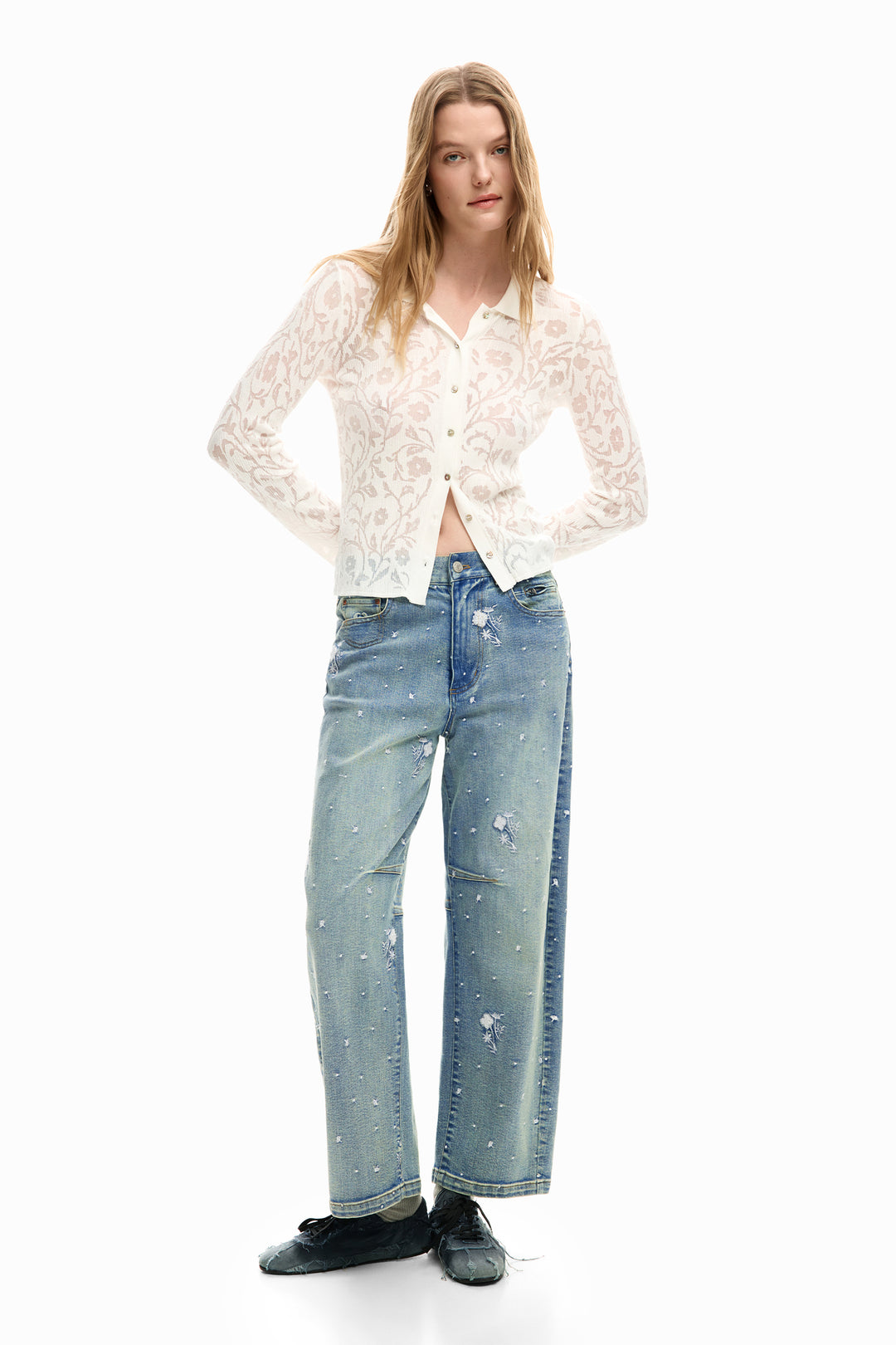 Desigual Cecilia Barrel Jeans featuring a high-waist fit, distressed details, and classic denim wash with stylish floral embroidered stitching.