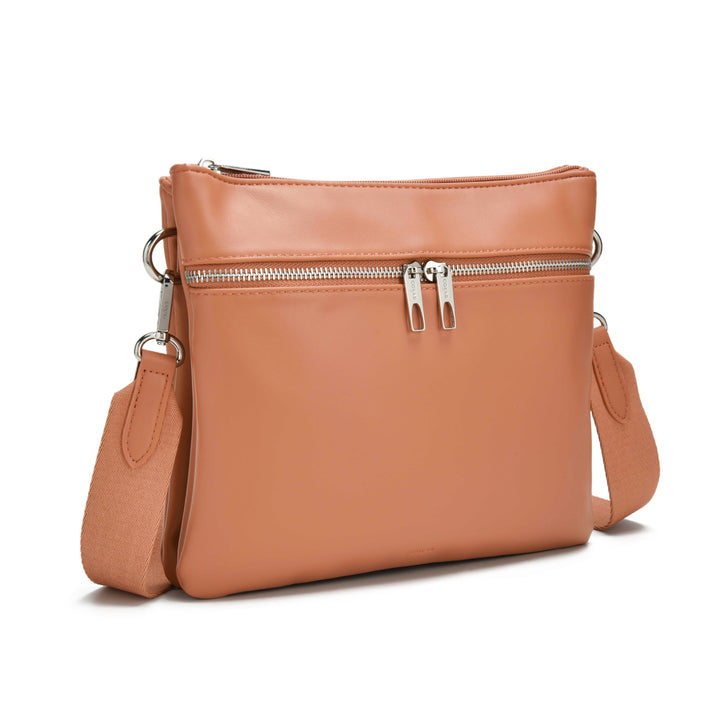 Colab Arquette Crossbody Bag featuring sleek design, adjustable strap, and spacious interior for everyday use.