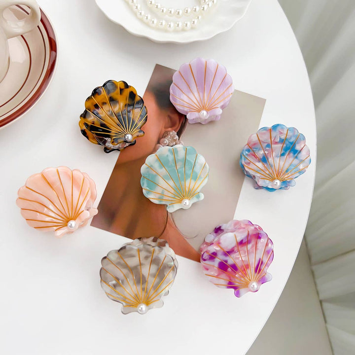 Small Shell Hair Claw Clip