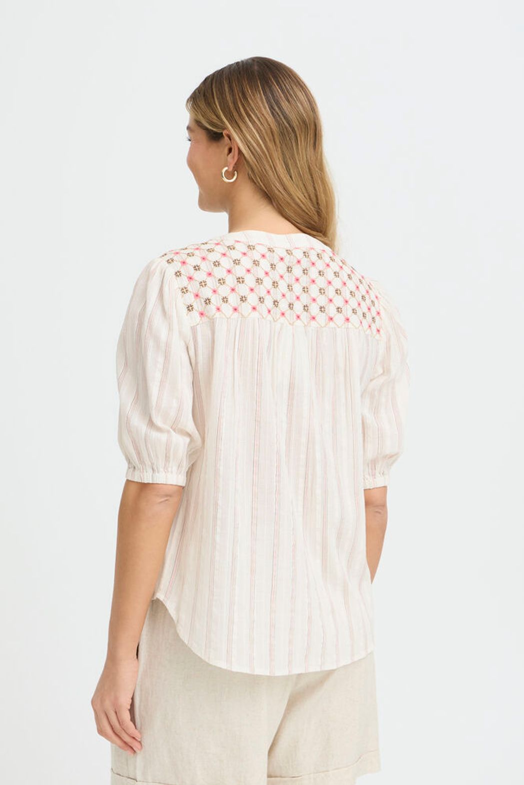 Honey Suckle Stitch Blouse