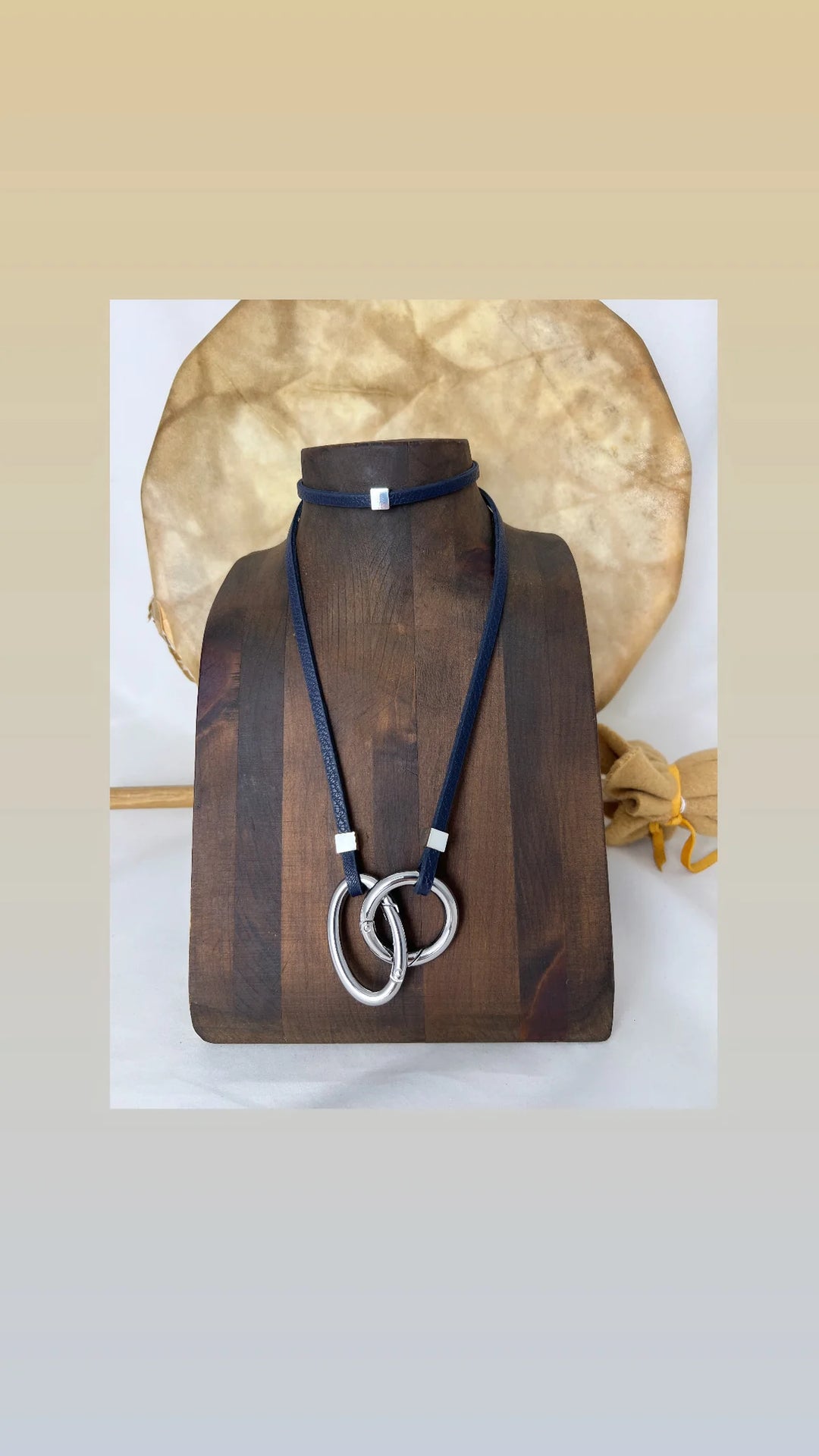 Navy and silver Avril slim necklace by Lofttan featuring a delicate chain and minimalist design, displayed against a white background.