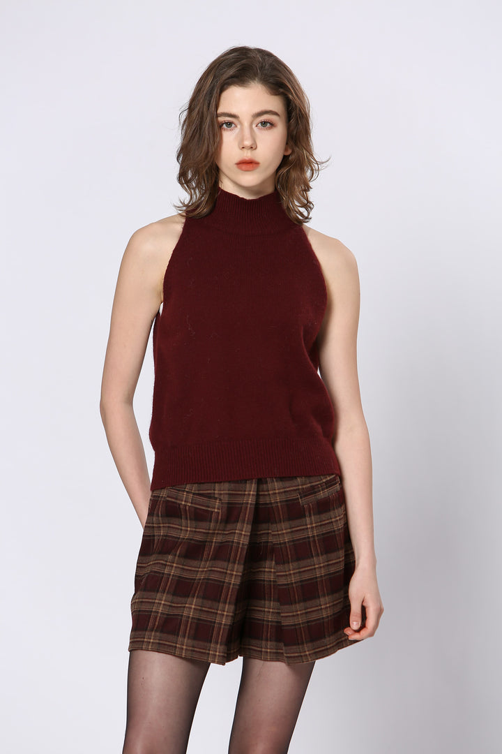 Burgundy plaid short