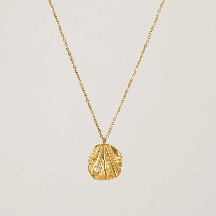 Cove Necklace