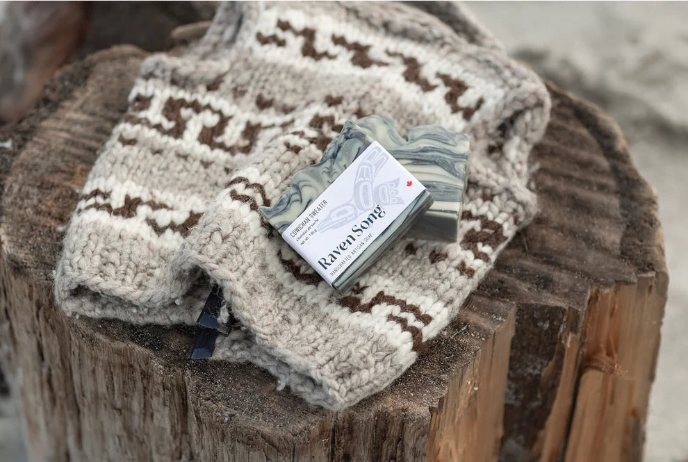 Cowichan Sweater Bath Bomb- Mint + Pine