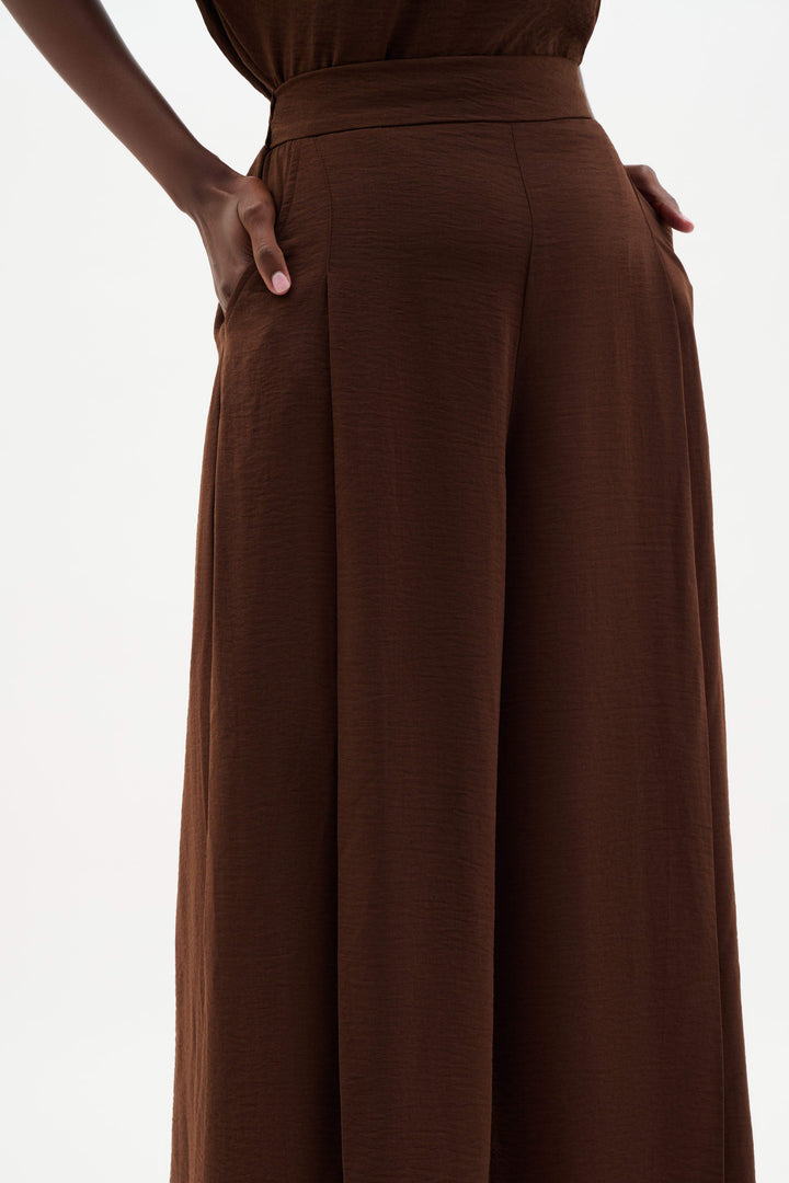 Light Motion Culotte Pant
