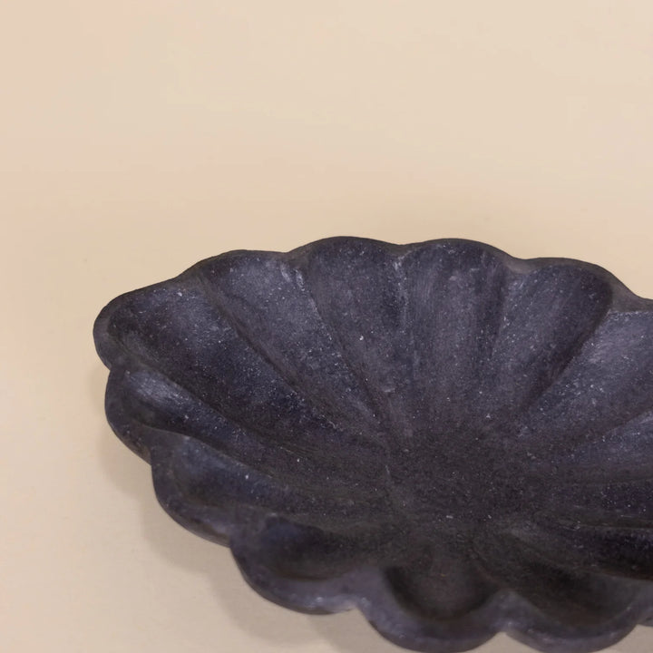 Marble Daisy Dish