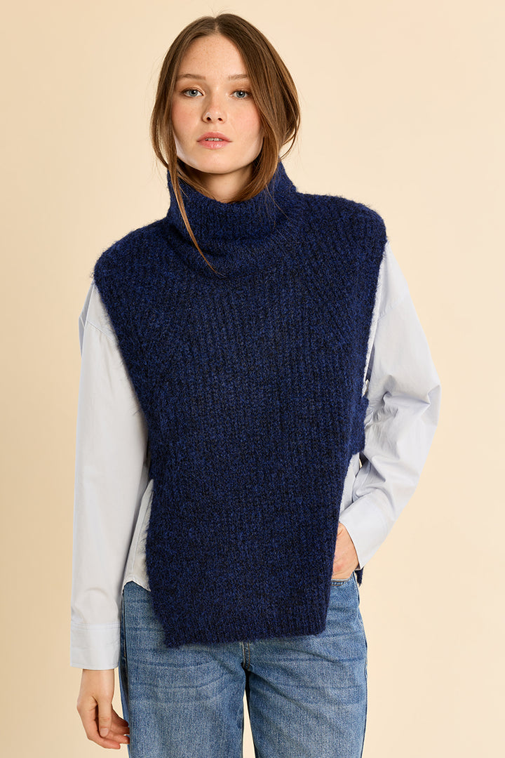 Cable Knit Pullover Vest- Navy