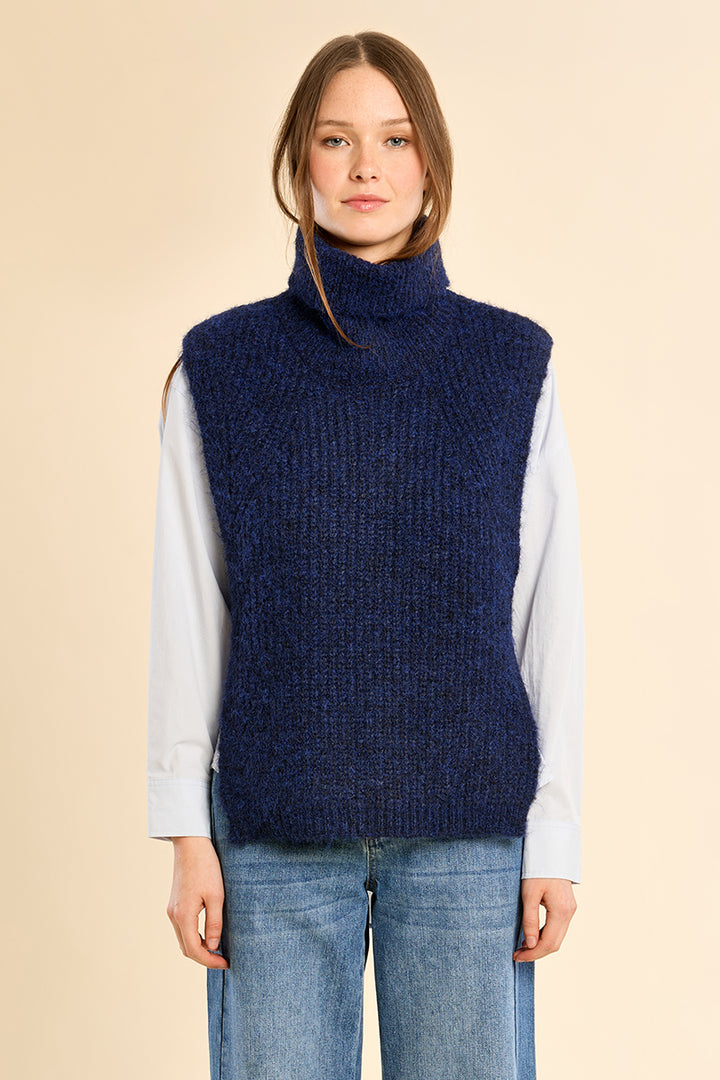 Cable Knit Pullover Vest- Navy