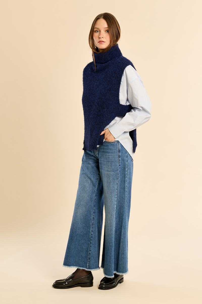 Cable Knit Pullover Vest- Navy
