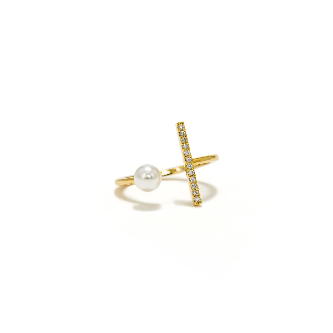 Lover's Tempo Neptune Pearl Gold Bar Ring featuring a sleek gold band with a prominent pearl accent.