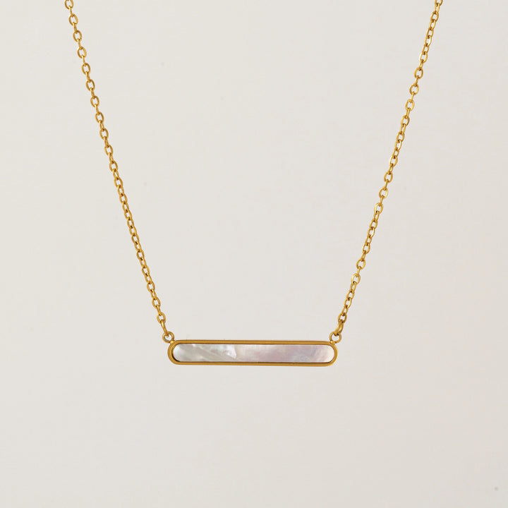 Lover's Tempo Tolfino Mother of Pearl Necklace featuring a delicate gold chain and lustrous mother of pearl pendant.