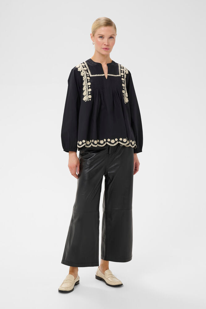 Viba Embroidered Peasant Blouse