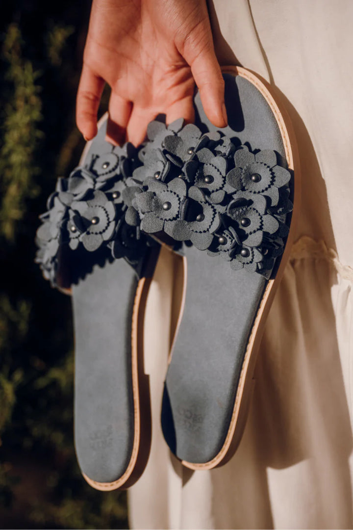 Bucky Flower Slide Sandal
