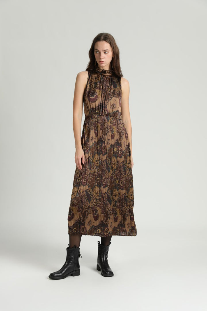 Donna Halter Style Maxi Dress