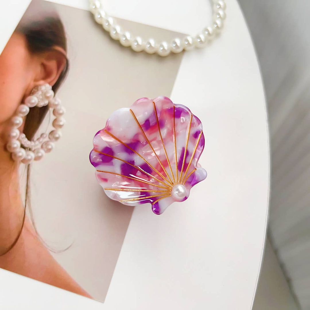 Small Shell Hair Claw Clip