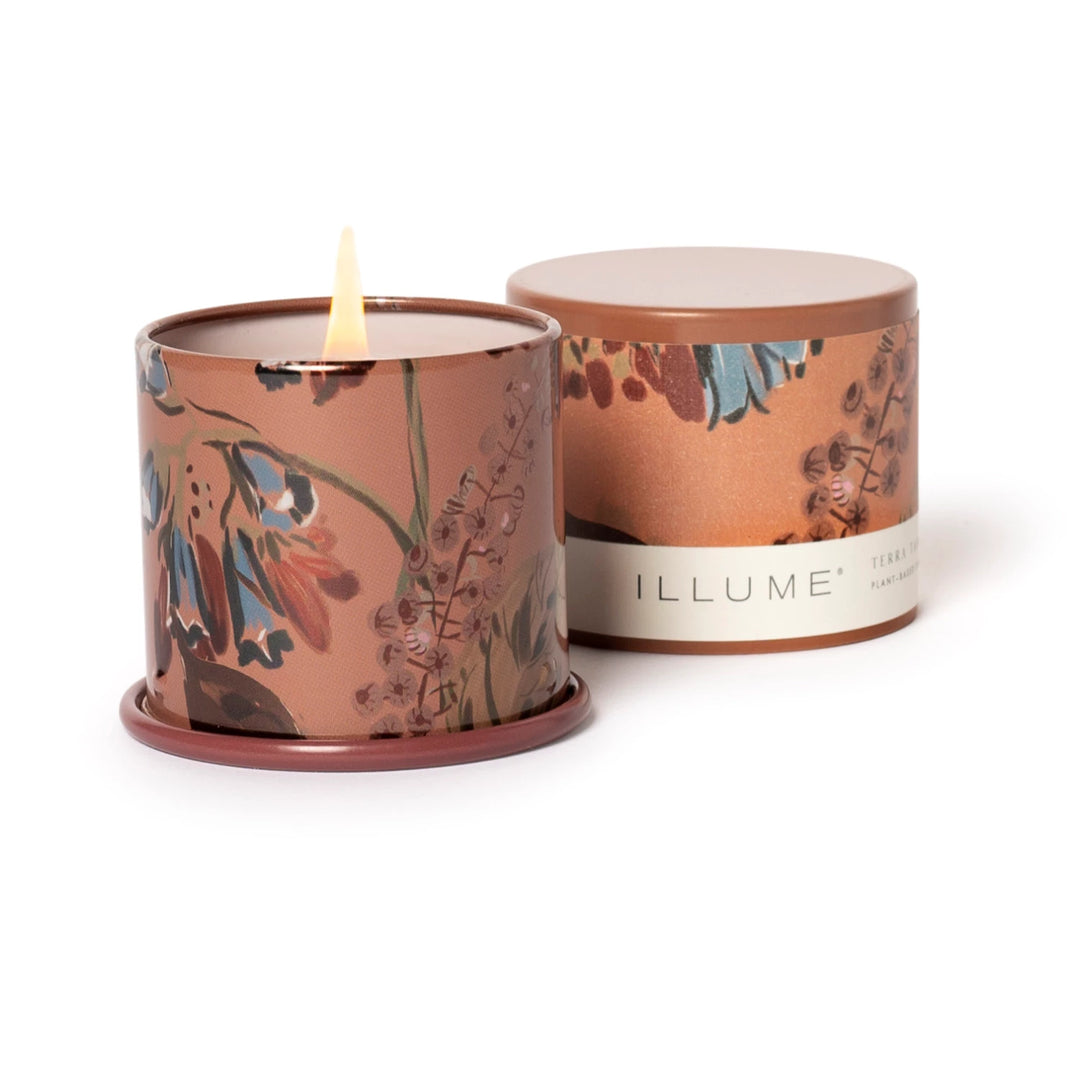small candle with musk terra tabac scent