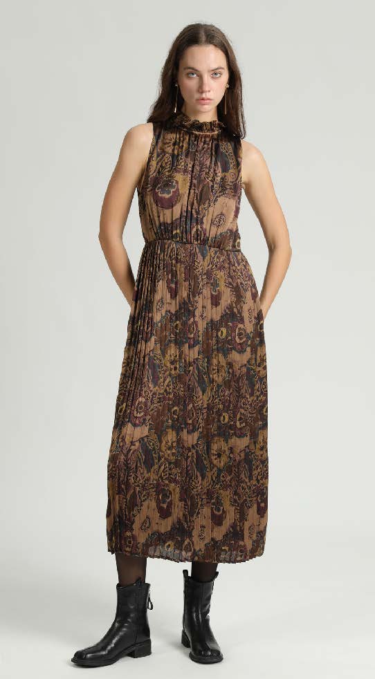 Donna Halter Style Maxi Dress
